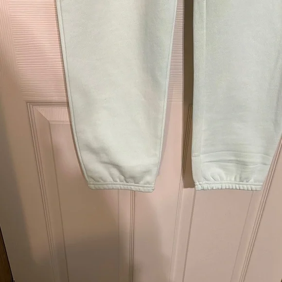 Brunette The Label - Picture 10 of 13